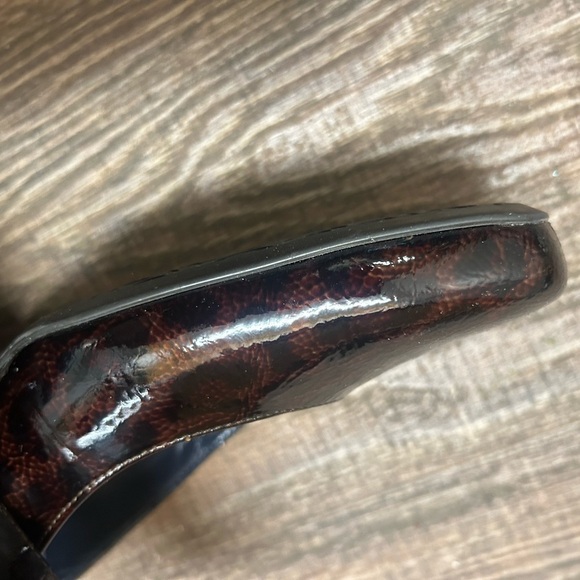 Ara Brown 9.5 NWOT “Luftpolster” Patent Leather Heels printed design underneath - Picture 6 of 16